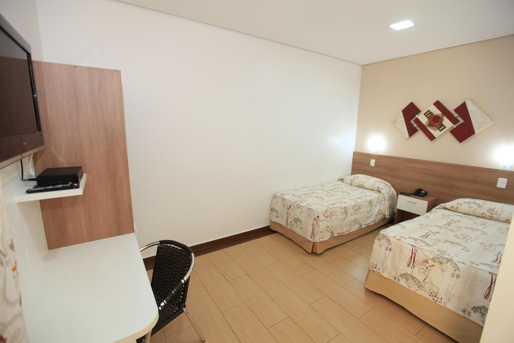 Hotel Oly Plaza Piracicaba Værelse billede